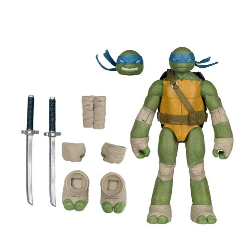 Teenage Mutant Ninja Turtles Page Punchers Wave 1 Leonardo 5-Inch Scale Action Figure with Comic