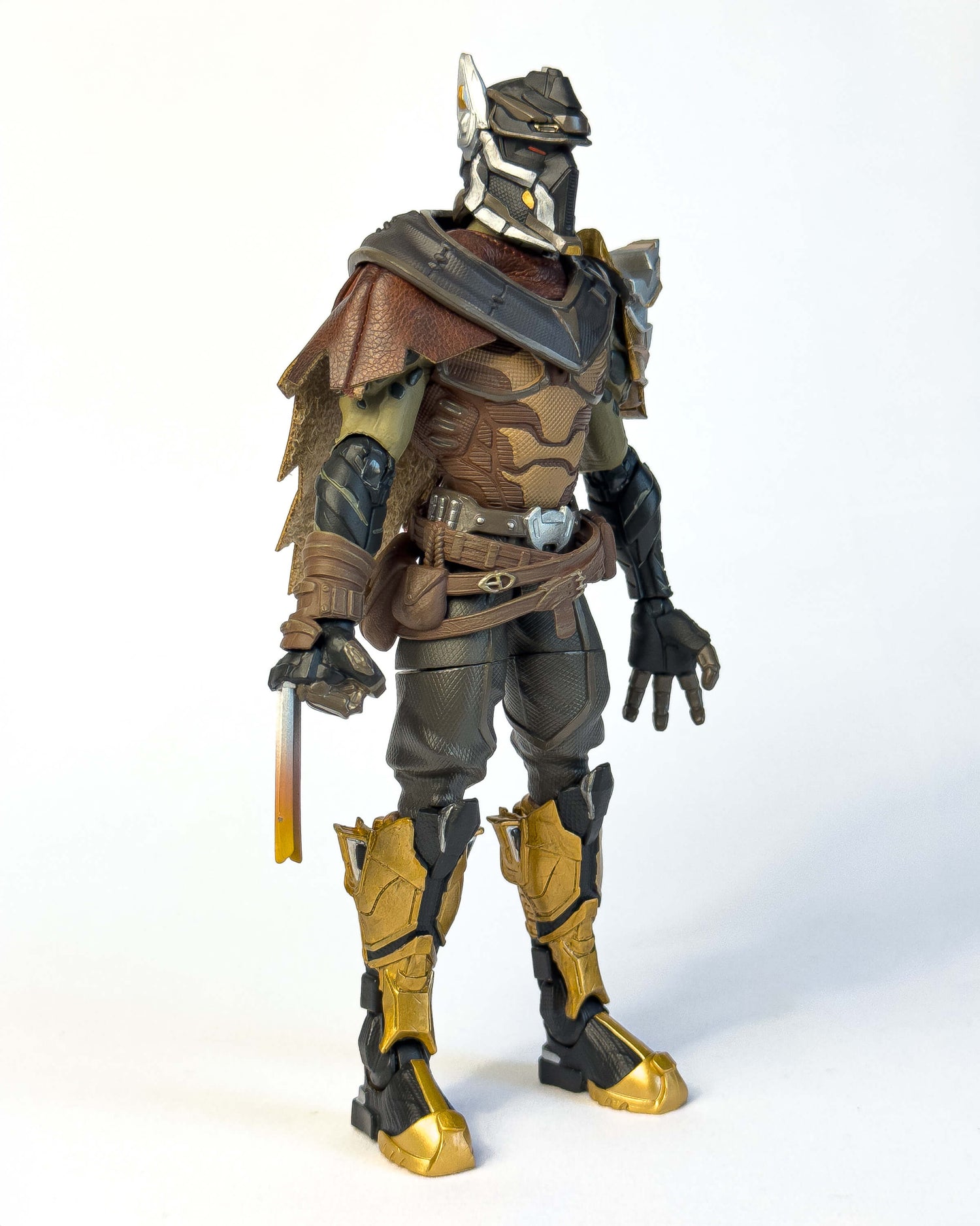 Legendari: Cyberius Kaine Action Figure