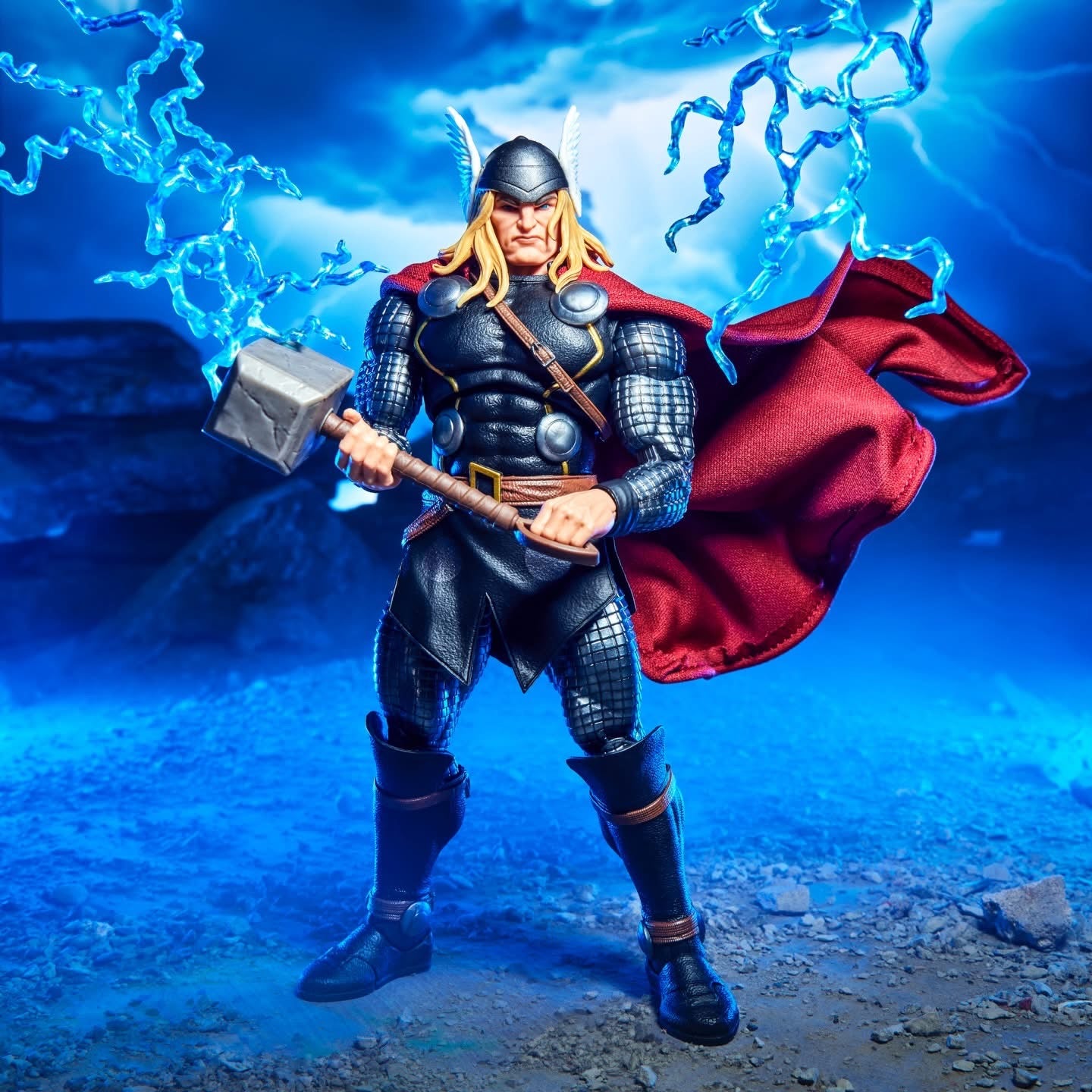 Marvel Legends Maximum Series Thor 6-Inch Action Figure